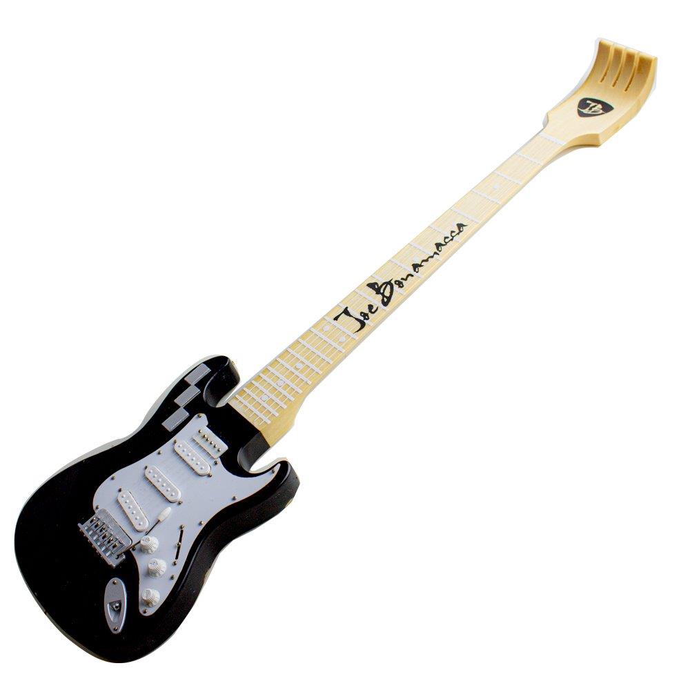 Joe Bonamassa Stratocaster ryggkløer tre gitar gave