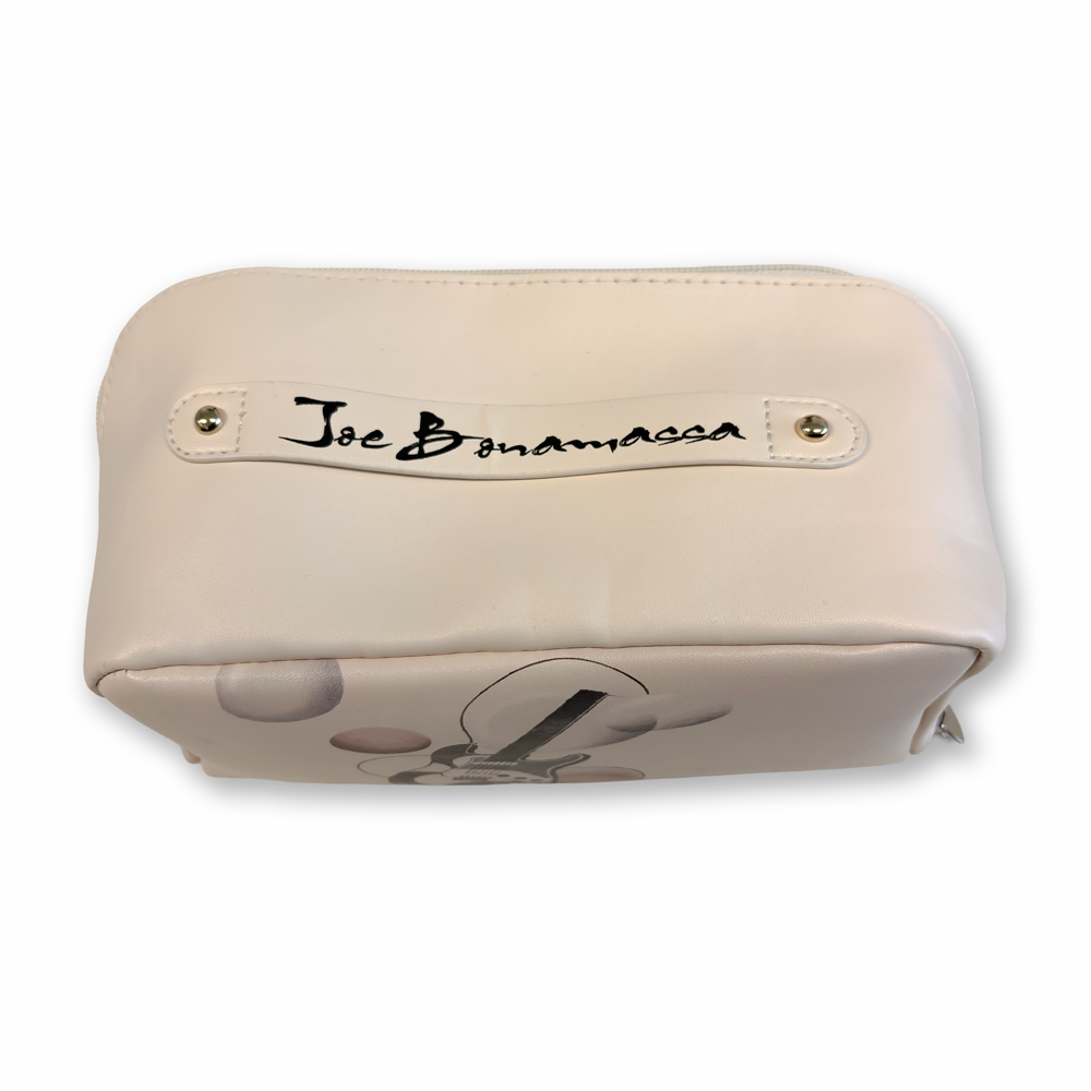 Joe Bonamassa JB toalettmappe off-white veganskinn