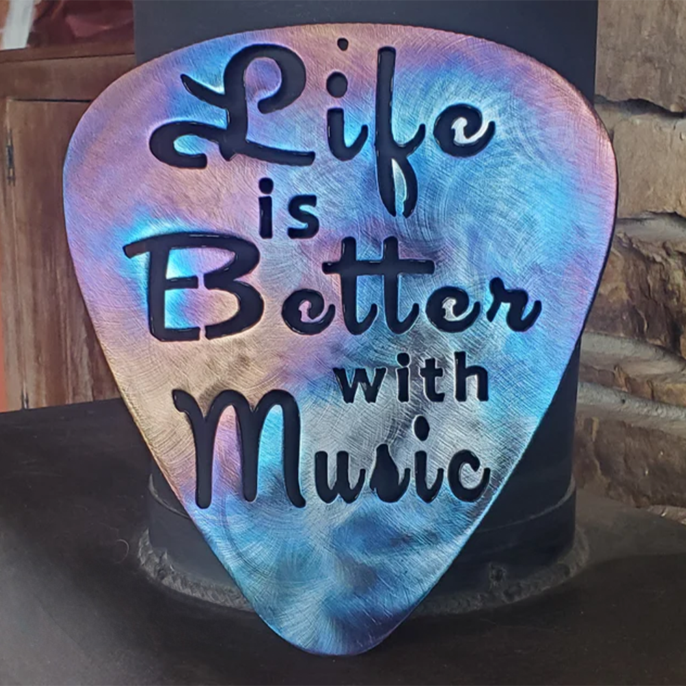 Joe Bonamassa Life is Better With Music metallskilt 11x13 plekter